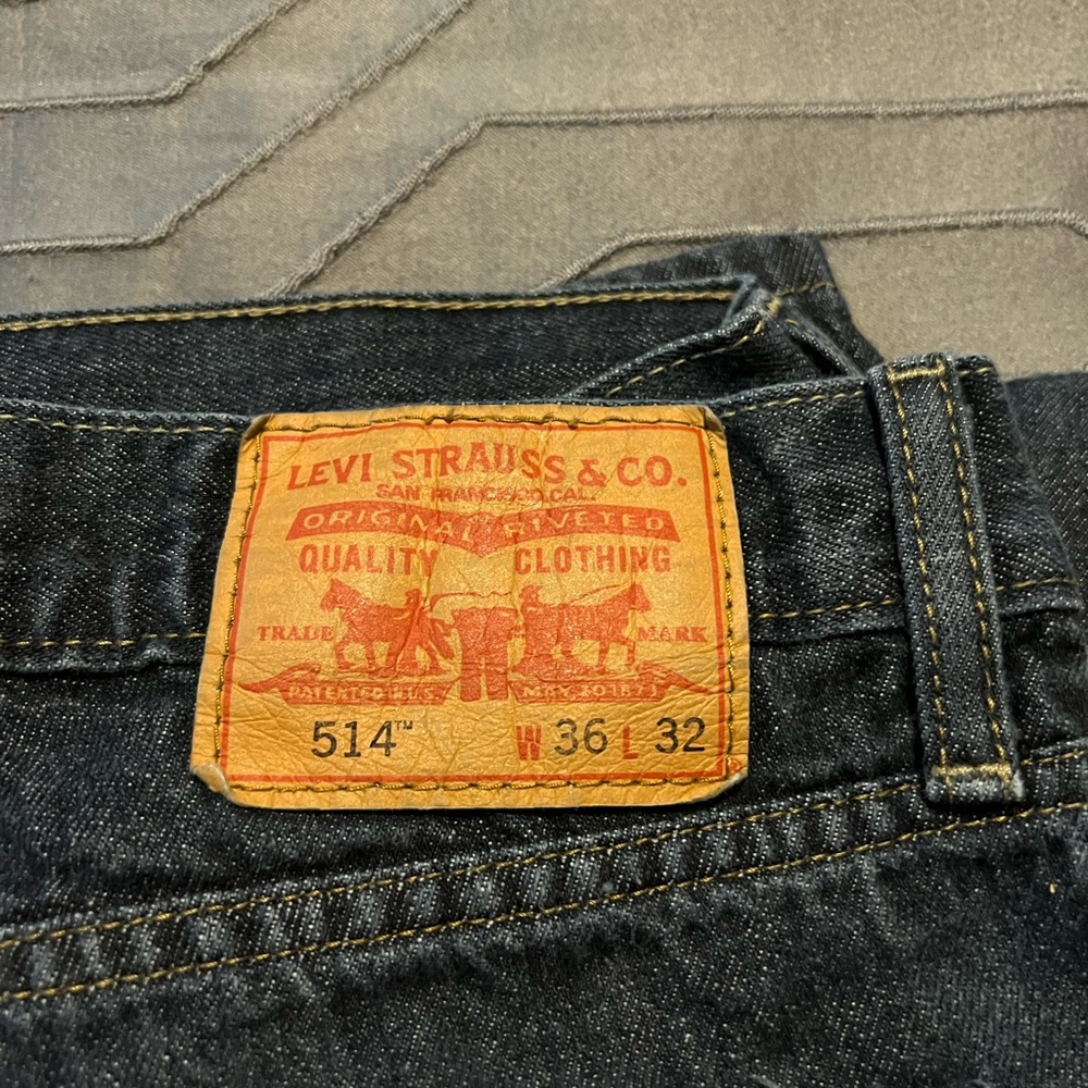 Levi’s 514 blue jean